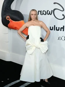 Top 10 Best-Dressed Women of the Year: Iconic Red Carpet Moments and Fashion Excellence - image 1