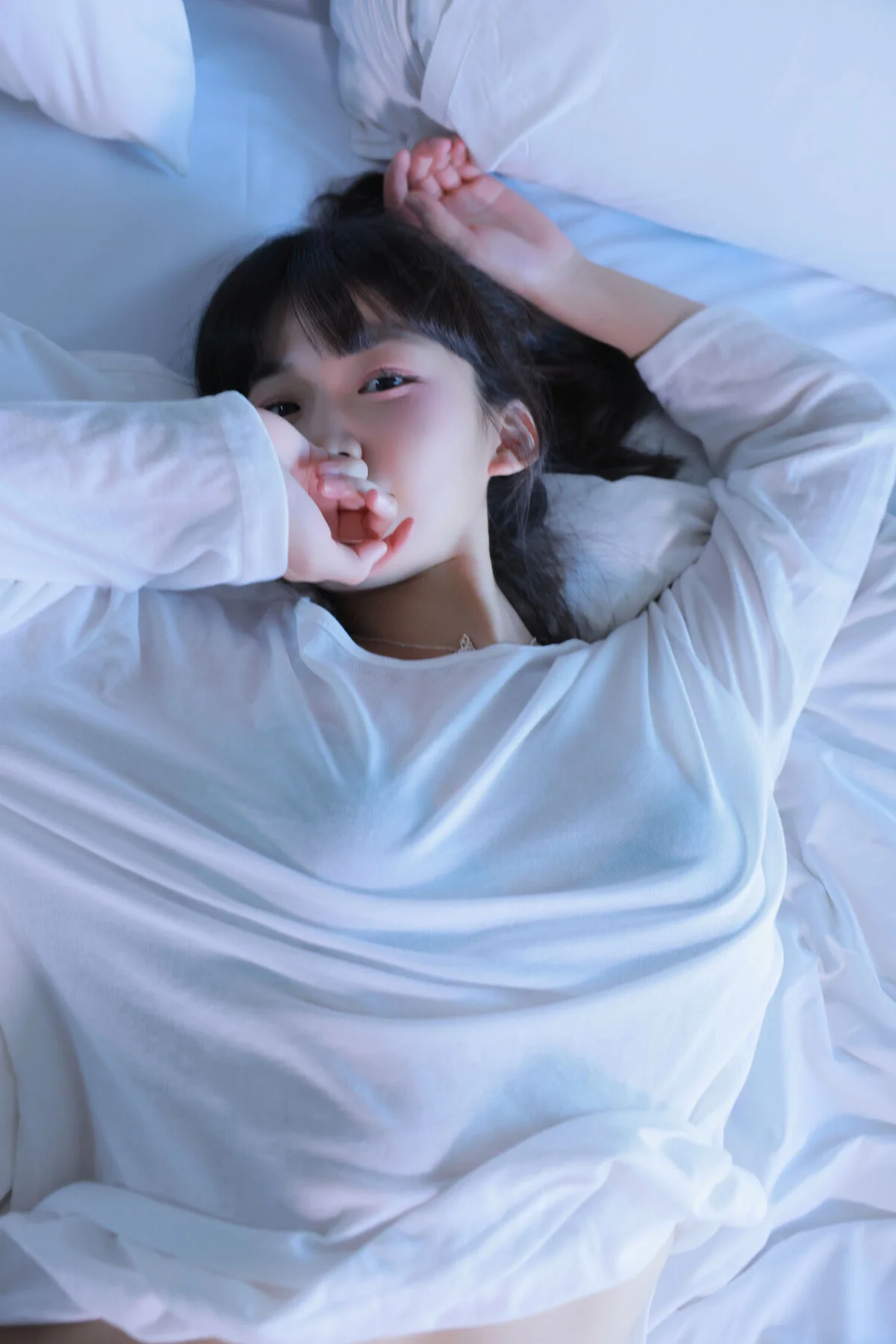 Cozy Aesthetic Portrait Series: SWEETBOX Yui in Teddy Bear Part01 – Soft Loungewear and Cute Indoor Photography Inspiration