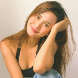 Bui Quynh Hoa vs. Huong Ly: Comparing the Everyday Beauty of Vietnam’s Pageant Stars - image 4