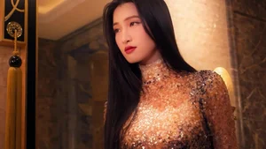 Discover the Seductive and Elegant Fashion Journey of Runner-Up Phuong Nhi - image 3
