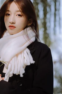 Ethereal Beauty in the Park: Yu Er in Art Language Vol.6251 - image 11