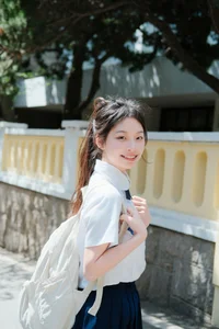 Artistic Portrait Photography: Elegant Side Profile Aesthetics in YiTuYu Art Language Vol.9333 featuring Model Ai Pai Ce Lian De Xiao Xiang - image 0