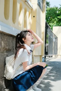Artistic Portrait Photography: Elegant Side Profile Aesthetics in YiTuYu Art Language Vol.9333 featuring Model Ai Pai Ce Lian De Xiao Xiang - image 2