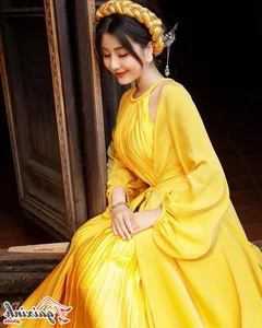 Modern Fashion and Portrait Photography: Exploring Influencer Style Trends - image 29