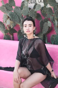 Stunning Beauty Gallery of Yen Dan: Elegance and Modern Style Captured - image 1