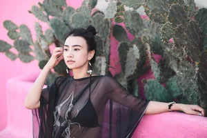Stunning Beauty Gallery of Yen Dan: Elegance and Modern Style Captured - image 2