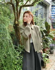 Radiating Youth: The Viral Comedy Star Whose Timeless Beauty Captivates Millions Online - image 3
