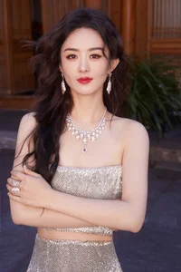 Zhao Liying’s Ageless Beauty at 36: Unedited Fan Photos Reveal the C-Drama Queen’s Real Glow - image 4
