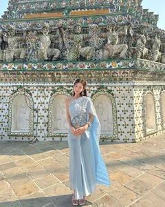Korean Influencers Celebrate Songkran: Bold Fashion and Cultural Fusion in Thailand - image 1