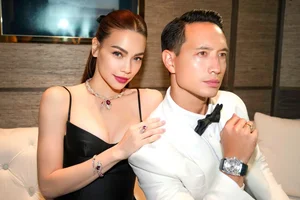 Ho Ngoc Ha and Kim Ly: Red Carpet Fashion Highlights from Their Latest Event - image 5