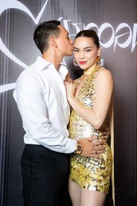 Ho Ngoc Ha and Kim Ly: Red Carpet Fashion Highlights from Their Latest Event - image 8
