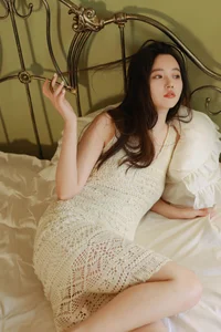 YiTuYu Art Language Vol.6660: A Stunning Portrait Series with Elaine - image 0