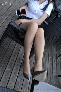 Xiaoxue Professional Office Style in Nude Stockings and Stilettos - IESS Sizubendang 025 - image 27