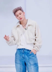 Style Icon Duong Domic: A Deep Dive into the Singer's Modern and Versatile Fashion Wardrobe - image 2