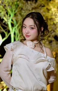 The Stunning Transformation of Supermodel Thuy Hanh’s Daughter Suti into a Beautiful Young Woman - image 4