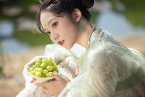 Elegant Portraiture: YiTuYu Art Language Vol.4962 Featuring Shen Shi Si - image 5