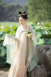 Elegant Portraiture: YiTuYu Art Language Vol.4962 Featuring Shen Shi Si - image 9
