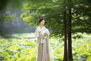 Elegant Portraiture: YiTuYu Art Language Vol.4962 Featuring Shen Shi Si - image 7