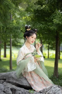 Elegant Portraiture: YiTuYu Art Language Vol.4962 Featuring Shen Shi Si - image 16