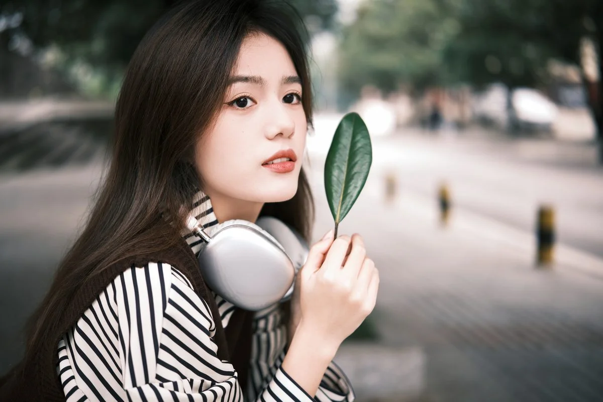 Artistic Portraiture: YiTuYu Art Language Vol.5952 Featuring Cao Xiao Shu