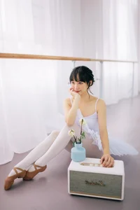 Bold and Beautiful: Feng Mu Mu AINY in YiTuYu Art Language Vol.5262 - image 11