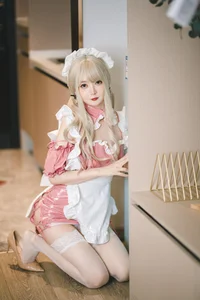 Aesthetic Maid Cosplay by 51 Jiang: Stunning Anime-Inspired Maid Outfit Photography and Creative Studio Portrait Inspiration - image 6