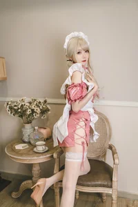 Aesthetic Maid Cosplay by 51 Jiang: Stunning Anime-Inspired Maid Outfit Photography and Creative Studio Portrait Inspiration - image 5