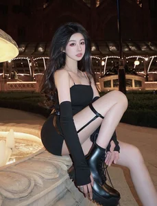 Chic Summer Style: How to Rock Mini Dresses and Elevate Your Street Fashion - image 8