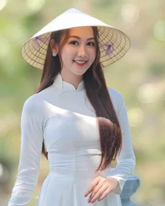 Exploring the Natural Beauty and Everyday Style of Miss Grand Vietnam 2024 Que Anh - image 7