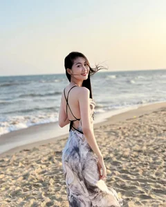 Exploring the Natural Beauty and Everyday Style of Miss Grand Vietnam 2024 Que Anh - image 0