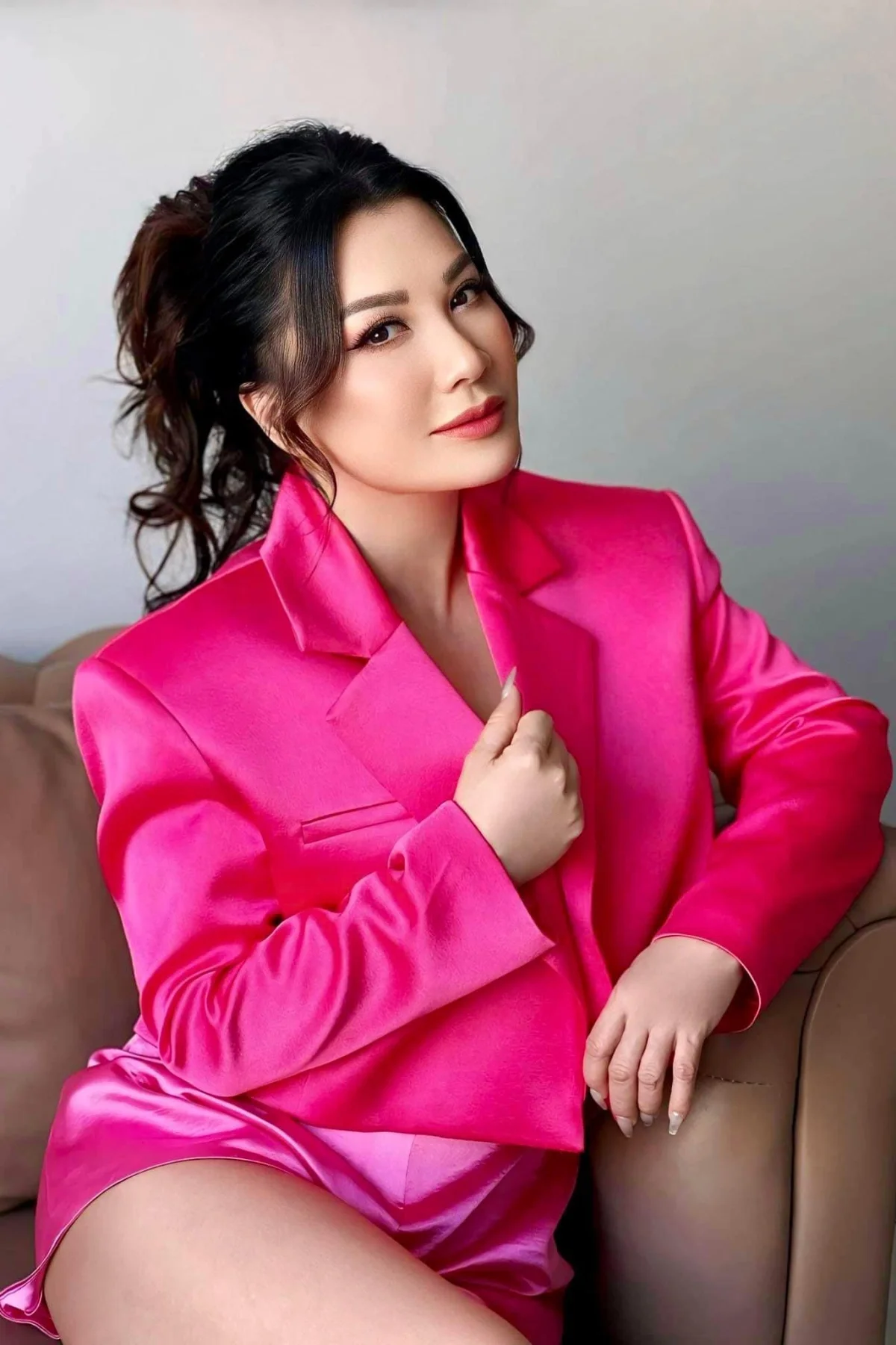 Trizzie Phuong Trinh Redefines Fashion and Confidence with Sexy Style at Age 57
