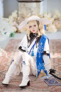 Coser Jiu Qi Miao as Phoebe: Elegant Mystery in Every Frame (44P) - image 0