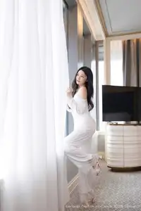 XiuRen No.10445: Yu Zi Jiang Fish – Serene Elegance in Delicate Loungewear - image 5