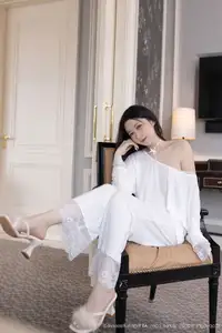 XiuRen No.10445: Yu Zi Jiang Fish – Serene Elegance in Delicate Loungewear - image 11