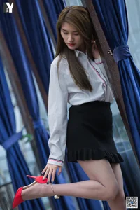 Elegant Professional Style: IESS Model Yu Xi in My Real Estate Consultant Photo Series - image 42