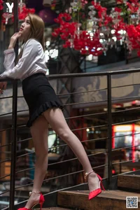 Elegant Professional Style: IESS Model Yu Xi in My Real Estate Consultant Photo Series - image 31