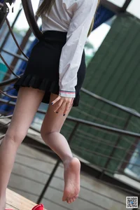 Elegant Professional Style: IESS Model Yu Xi in My Real Estate Consultant Photo Series - image 13