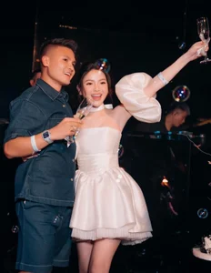 Quang Hai and Chu Thanh Huyen: A Look at Their Stylish Couple Fashion - image 6