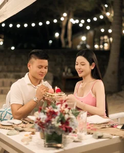 Quang Hai and Chu Thanh Huyen: A Look at Their Stylish Couple Fashion - image 2