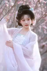 Ethereal Hanfu Beauty: Rui Rui Cai Bu Shi Cai Gou Shines in YiTuYu Vol.8619 - image 12
