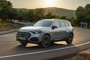 Discover the 2026 Mercedes-Benz GLB: A 7-Seater Electric SUV Conquering Snowy Peaks with an Impressive 630km Range. - image 1