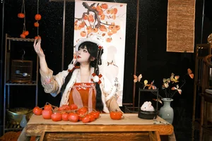 YiTuYu Art Language Vol.6804: Kailin Jiang in a Modern Art Showcase - image 7