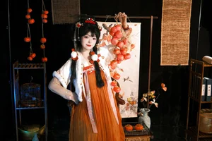 YiTuYu Art Language Vol.6804: Kailin Jiang in a Modern Art Showcase - image 8