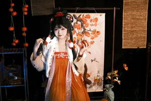 YiTuYu Art Language Vol.6804: Kailin Jiang in a Modern Art Showcase - image 12