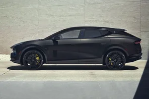 Lotus Eletre PHEV 939HP: The Ultimate Fusion of Power and Futuristic Design - image 5