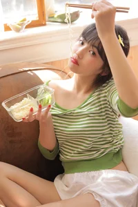 Stunning Visuals of Zhou Zi Xin in YiTuYu Art Language Vol.5815 - image 1