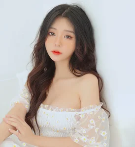 Rising Female Streamer Captivates Online Community with Ethereal Angel-Themed Photoshoot - image 7