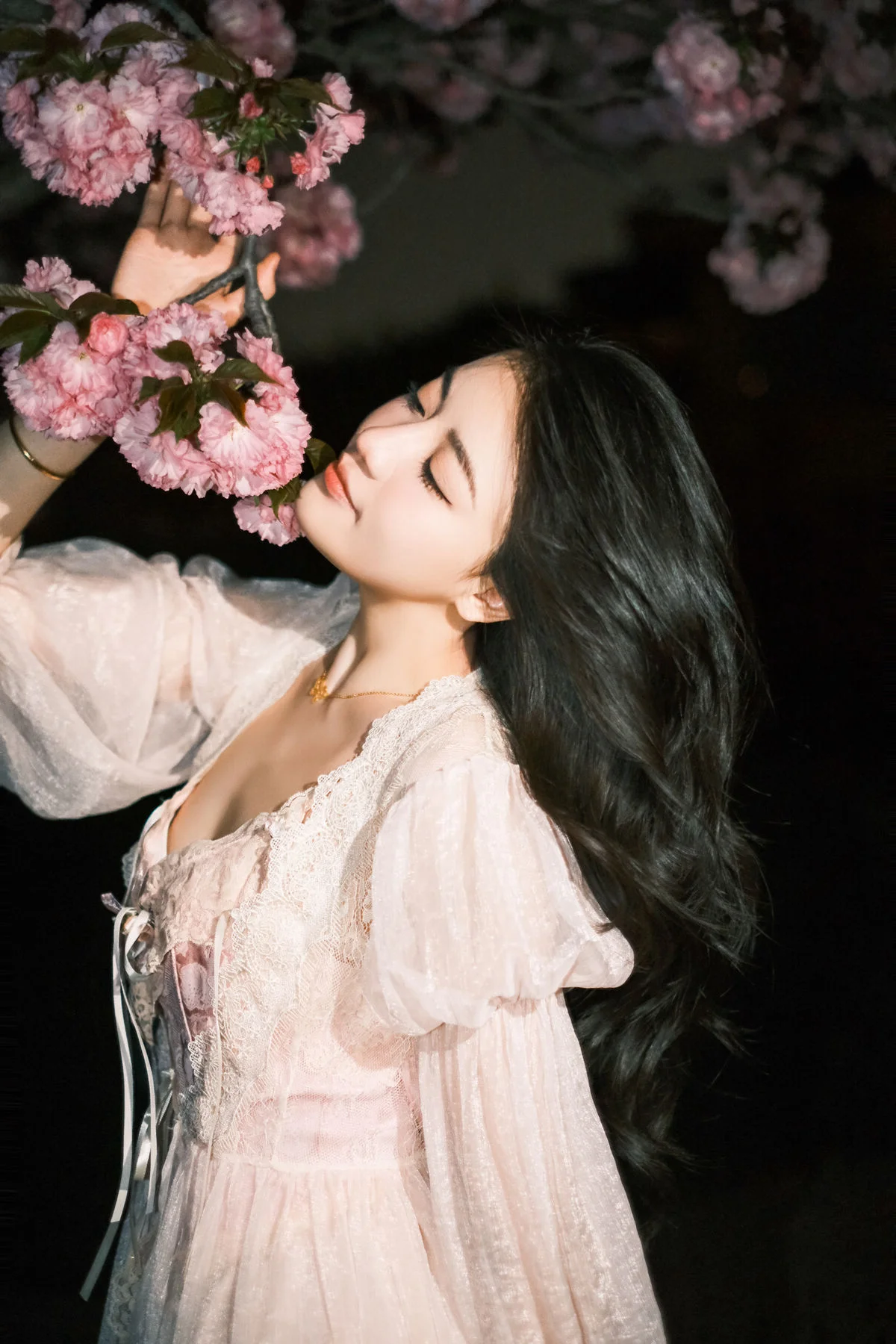 YiTuYu Art Language Vol.6848: Stunning Bunny Theme Photography with Model Le Yi Li