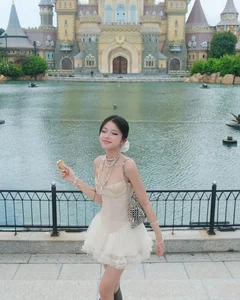 A Fairytale Escape: 'Gifted School Hot Girl' Transforms into a Disney Princess - image 6