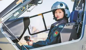 Stunning Female Military Pilot Captivates Viewers with Fairy-like Beauty - image 8